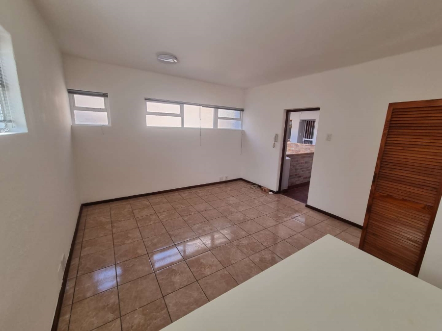 To Let 0 Bedroom Property for Rent in Sea Point Western Cape